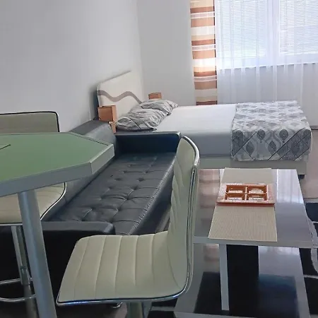 Arnela Apartment *